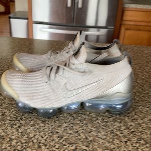 Vapor max sneakers